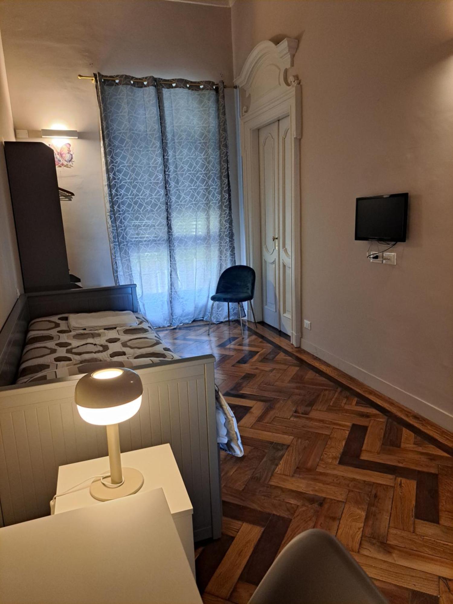 Loca Guest house *